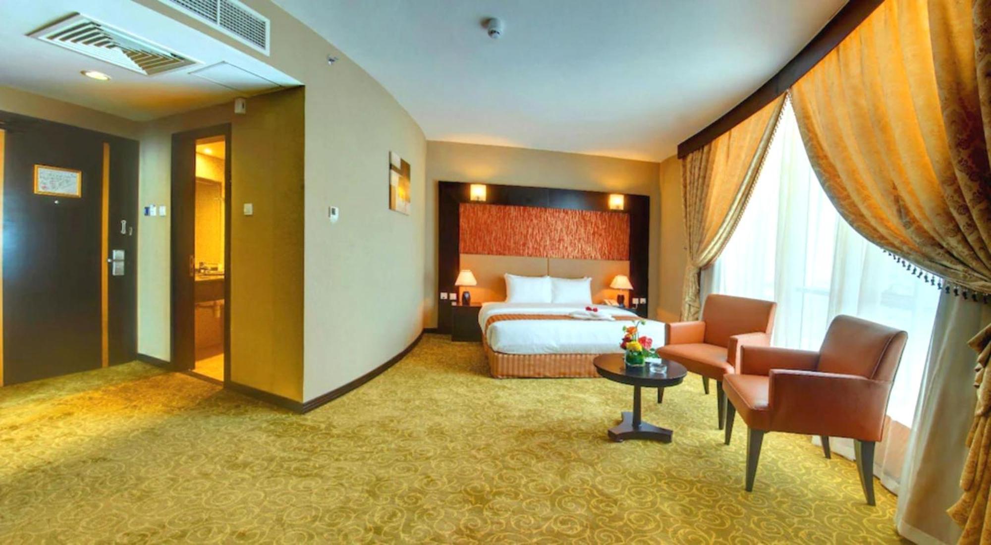 Aryana Hotel Шарджа Экстерьер фото