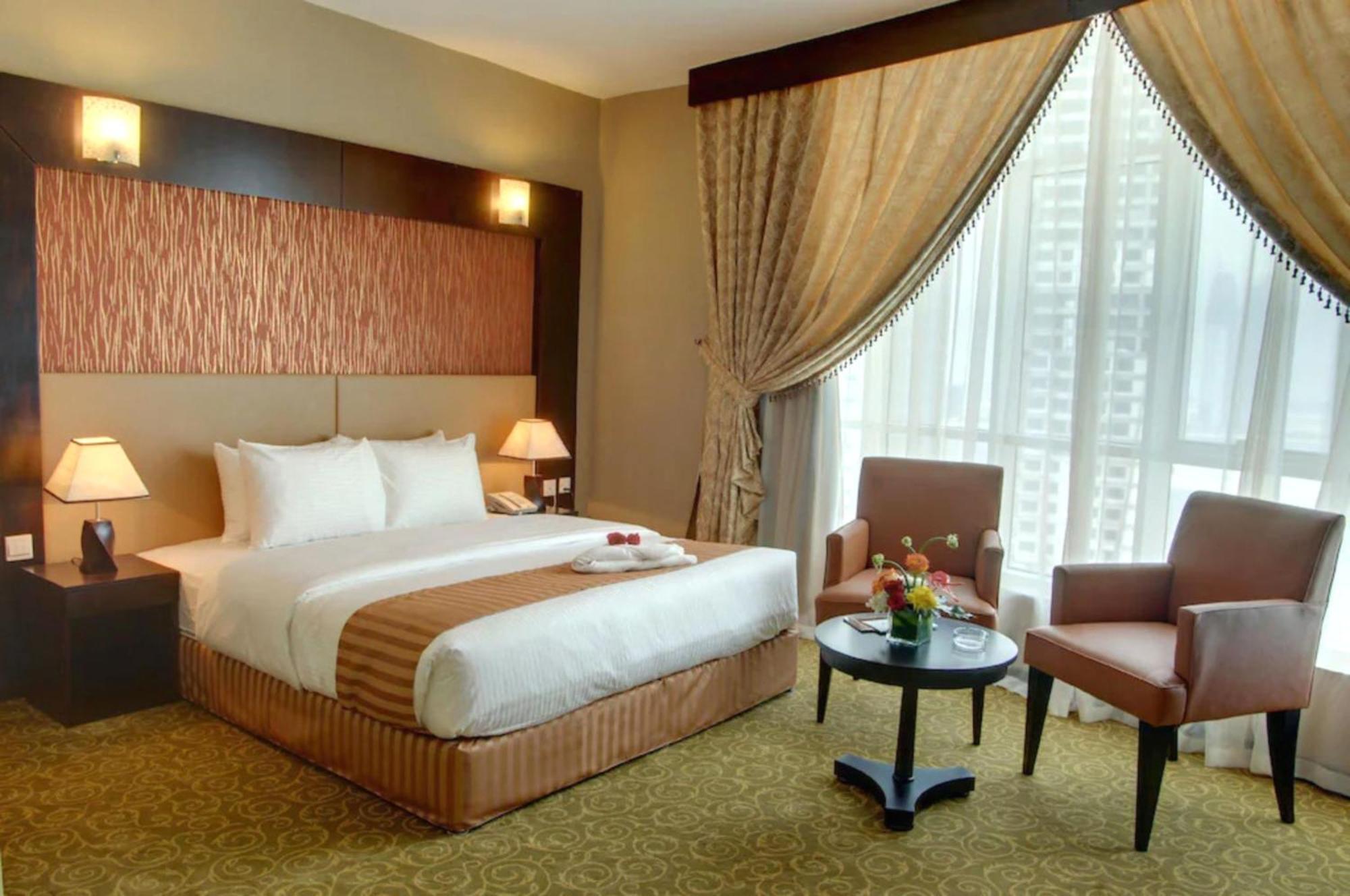 Aryana Hotel Шарджа Экстерьер фото
