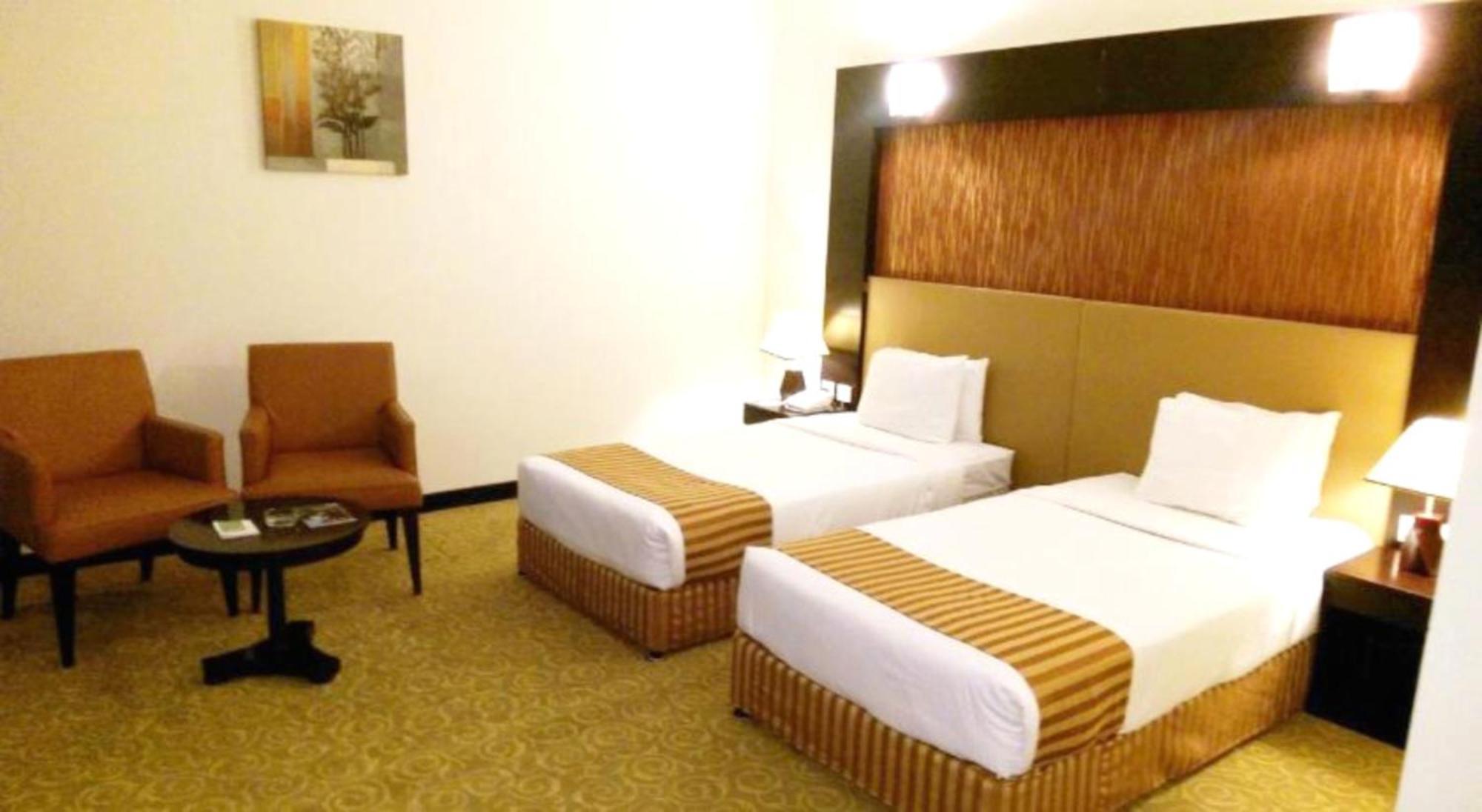 Aryana Hotel Шарджа Экстерьер фото
