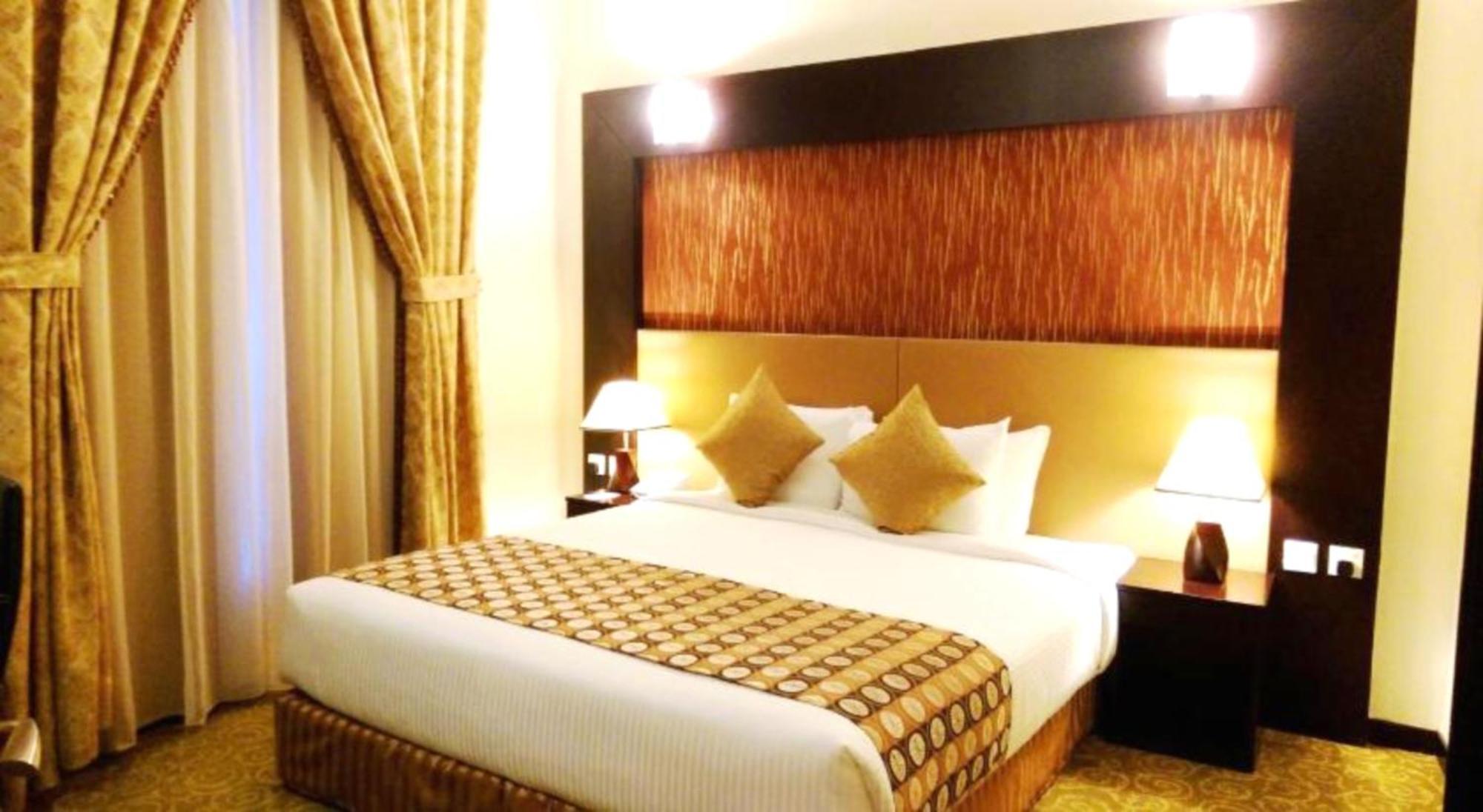 Aryana Hotel Шарджа Экстерьер фото