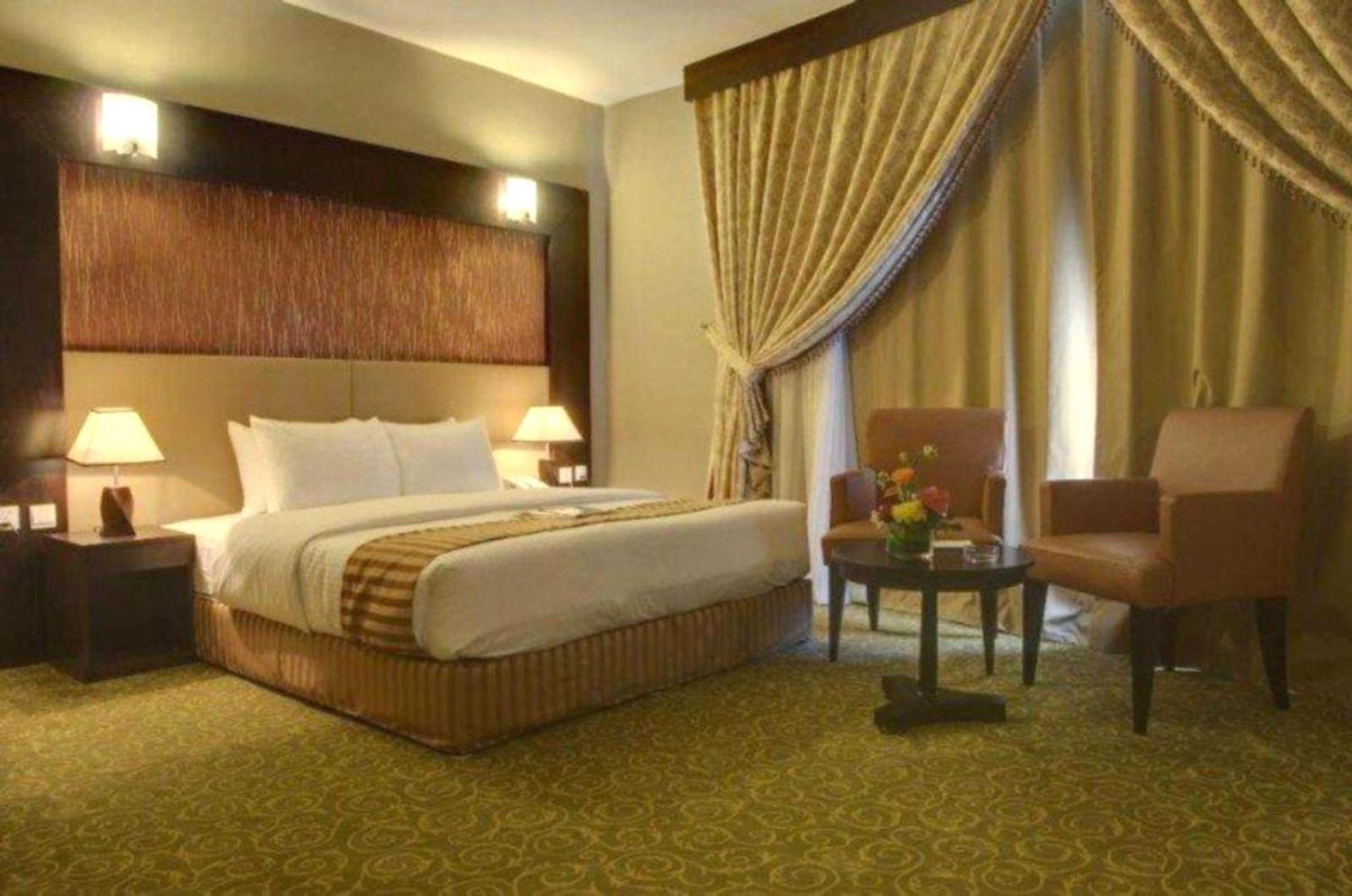 Aryana Hotel Шарджа Экстерьер фото